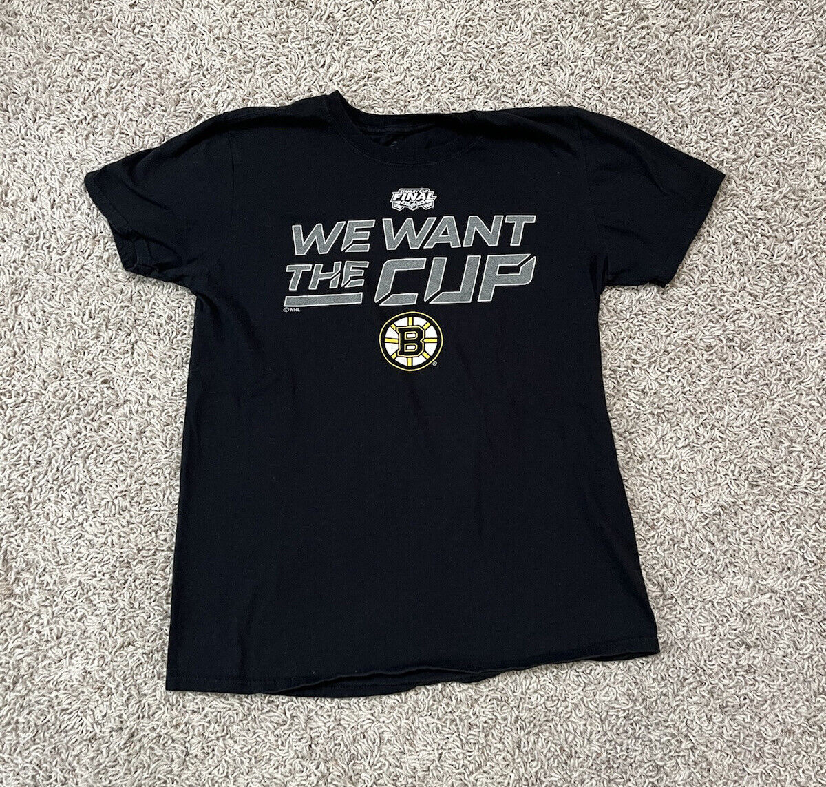 2019 STANLEY CUP BOSTON BRUINS TEE SHIRT (SMALL)